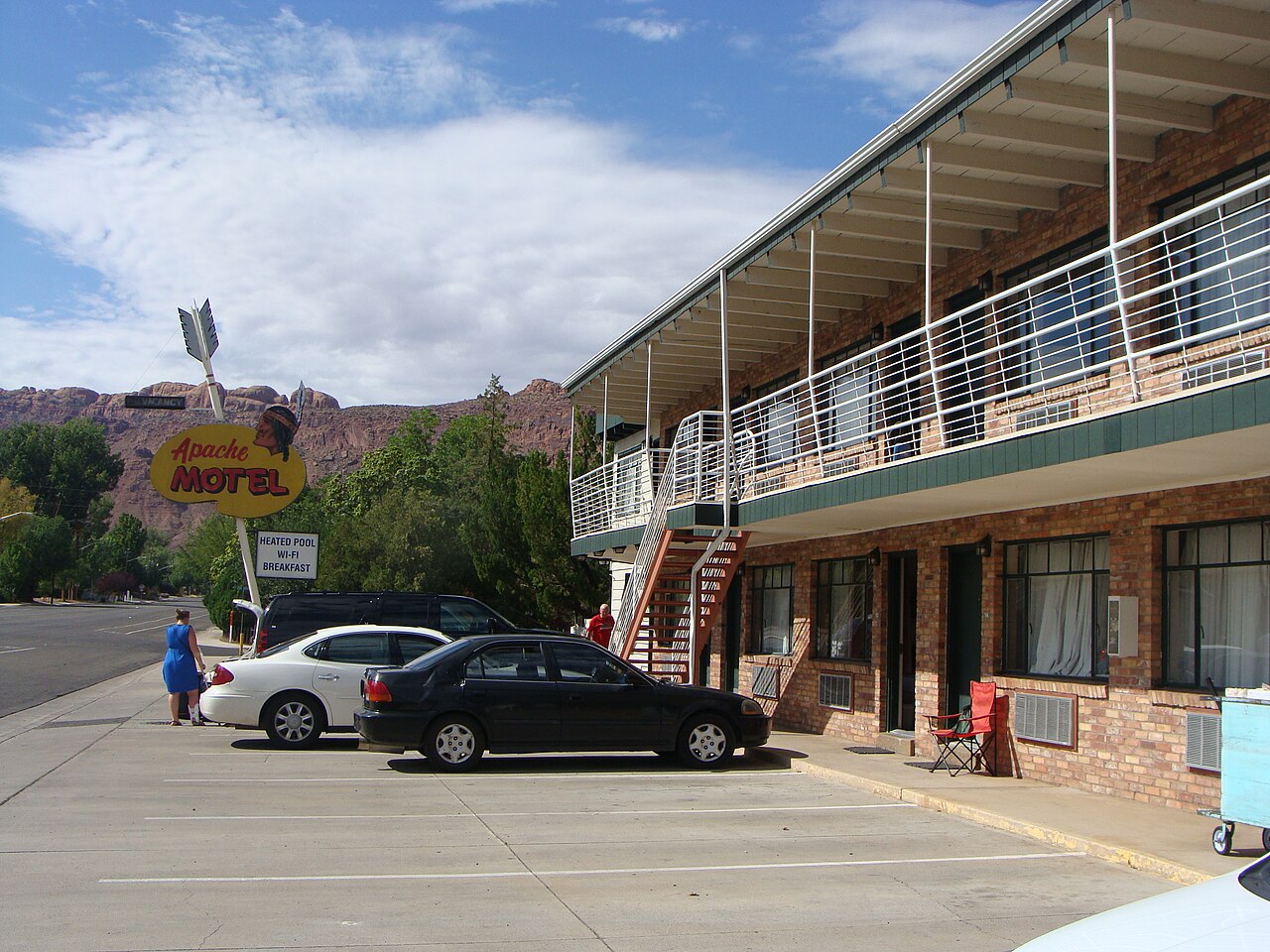 Apache Motel